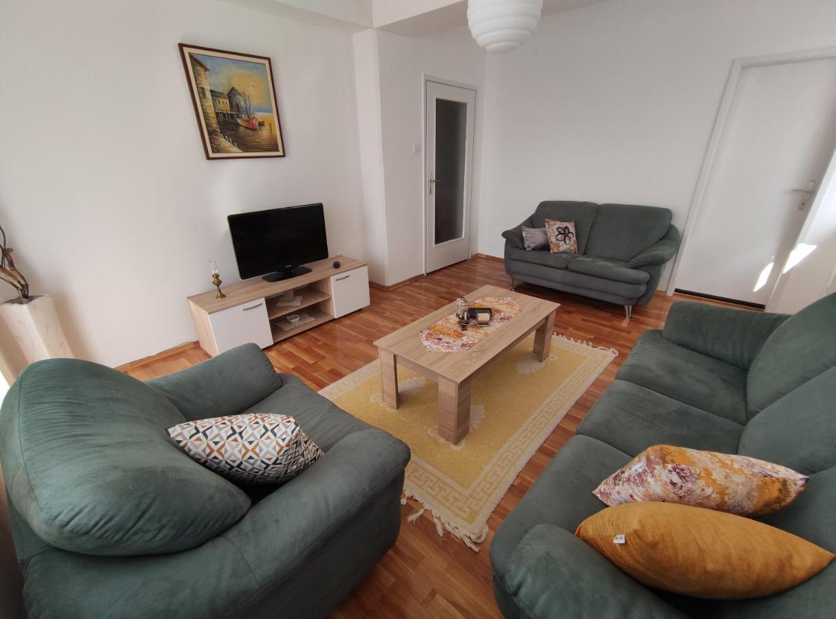 Charming & Spacious 2 Bedroom Apartment With A Gorgeous 8Th-Floor View 奥赫里德 外观 照片