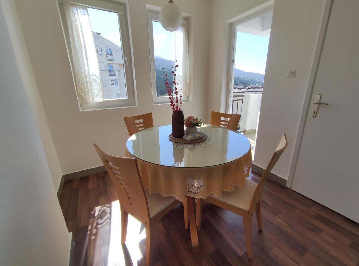 Charming & Spacious 2 Bedroom Apartment With A Gorgeous 8Th-Floor View 奥赫里德 外观 照片